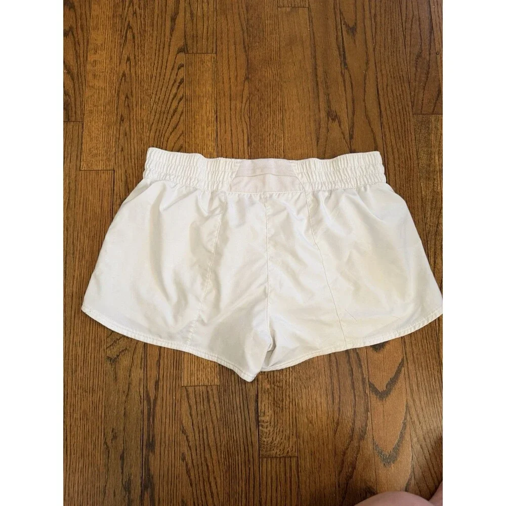 Nike One Dri-FIT Mid-Rise 3” Running Shorts Women’s Large White